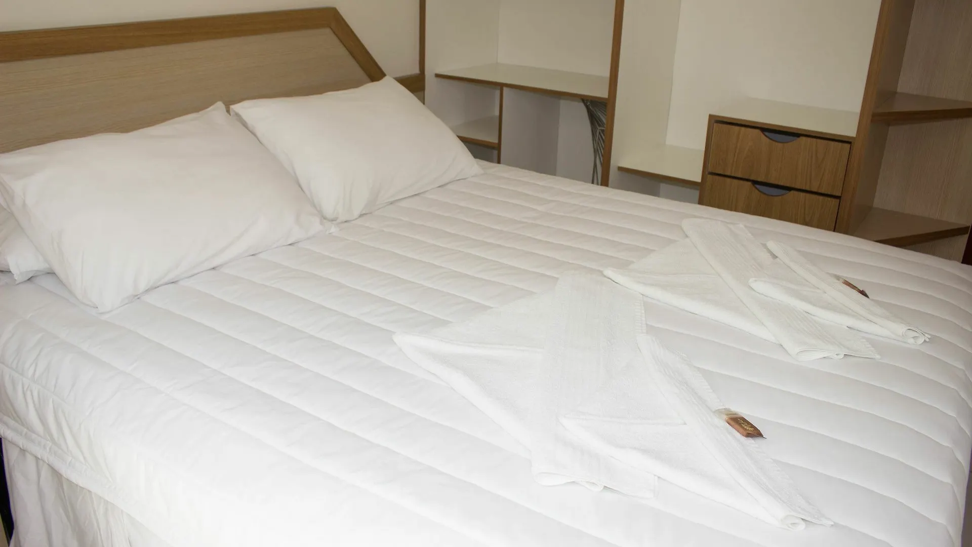 Apart-Hotel Brisa Do Mar 邦比尼亚斯